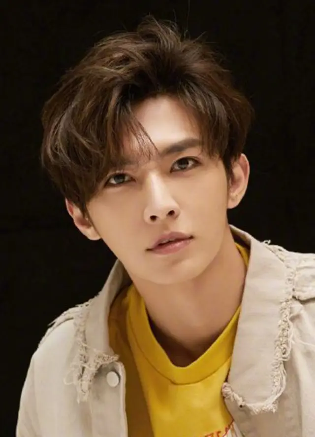 刘恺威整容后遗症_华晨宇整容_娱乐圈没整过容的明星