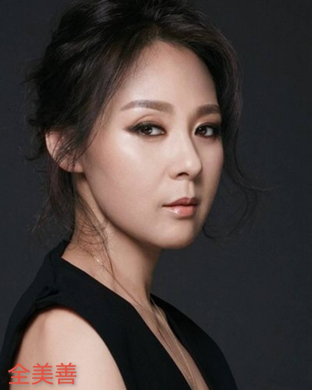 韩国娱乐圈艺人恋爱_韩国女演员刘珠恩自杀事件_韩国娱乐圈潜规则导致艺人自杀