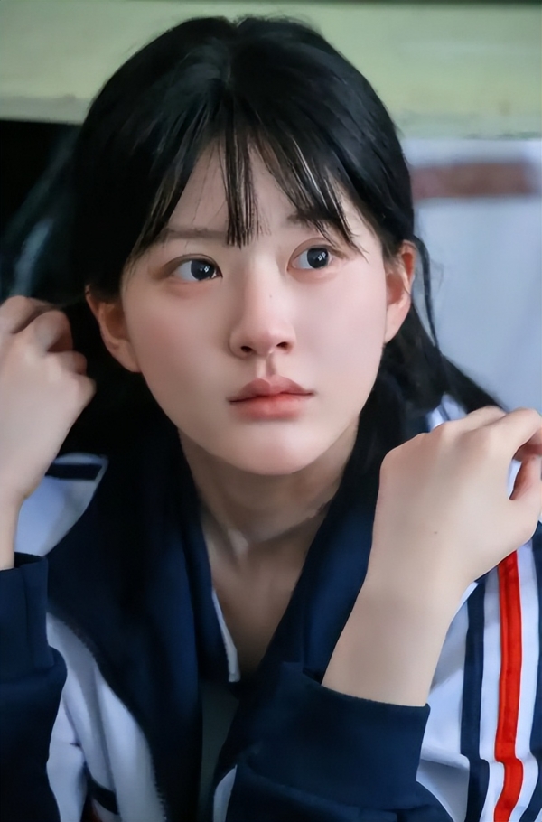 明星热点迪丽热巴,_33岁迪丽热巴生病现状_内娱女明星健康问题